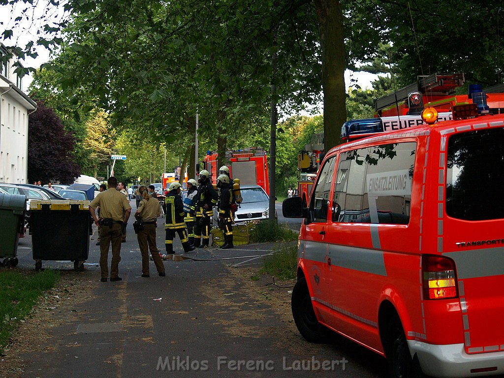 Einsatz BF Koeln Ostheim Frankfurterstr P01.JPG